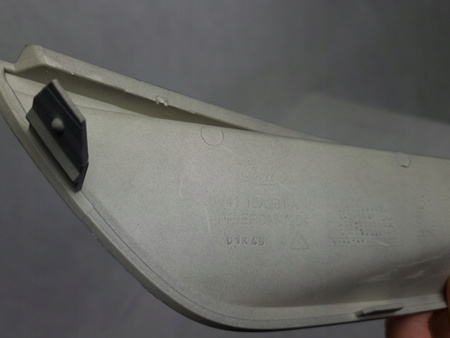 Listwa nakładka zderzaka przód prawa Ford Kuga mk1