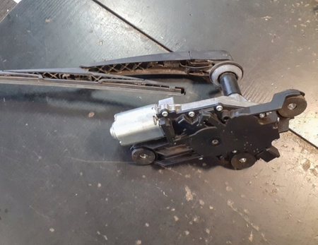 Silnik ramię wycieraczki Ford Focus mk2 TYŁ