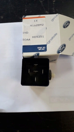 Releu de semnalizare intermitentă a indicatorului Transit Connect