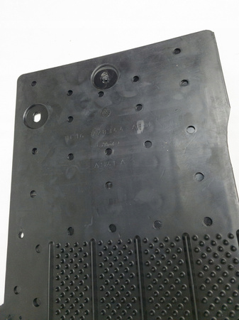 Noua apărătoare de noroi dreapta Ford Transit twin 00-14