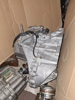 Skrzynia biegów Citroen C4 Peugeot 3008 5008 1.6