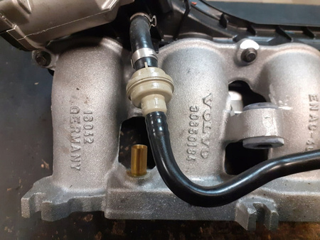 Colectoare de admisie injecție de injecție cu accelerație volvo 2.5 T