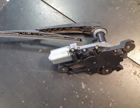 Silnik ramię wycieraczki Ford Focus mk2 TYŁ