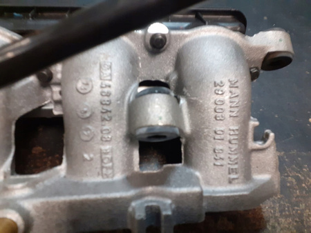 Colectoare de admisie injecție de injecție cu accelerație volvo 2.5 T