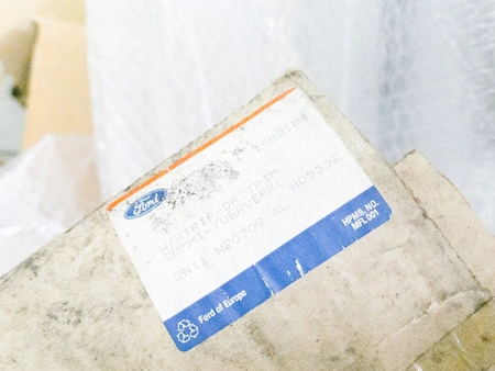 Uszczelka drzwi lewy przód Ford Fiesta 2001 Fusion