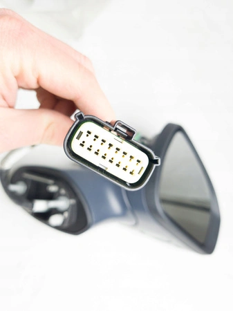 NOU oglindă dreapta Ford Mondeo mk5 13 pin