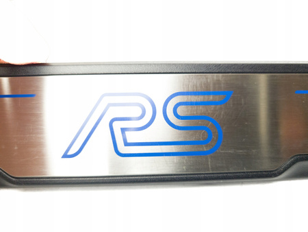 Pragul de ușă dreapta Focus RS zgâriat