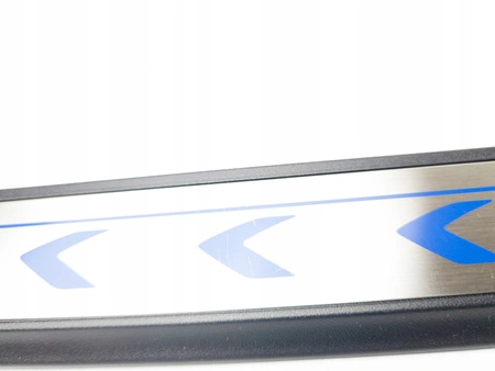 Listwa PRAWA progu nakładka Focus RS zarysowana