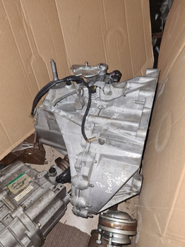 Skrzynia biegów Citroen C4 Peugeot 3008 5008 1.6